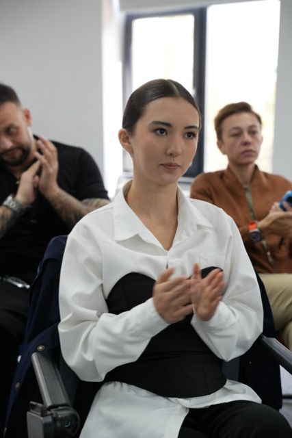 Рукопожатие после успешного питча